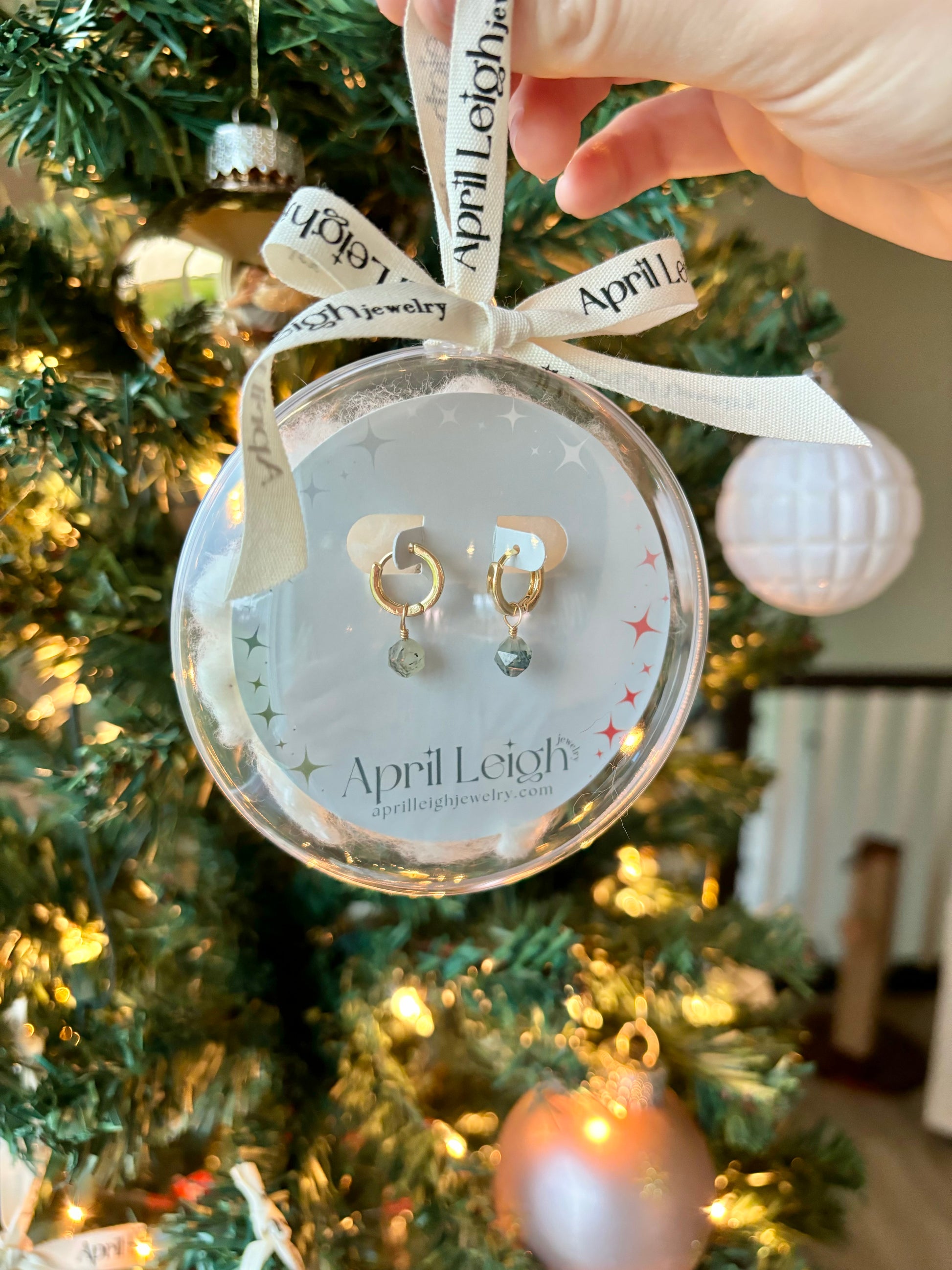 Stocking Stuffer Ornaments: Evelyn Earrings