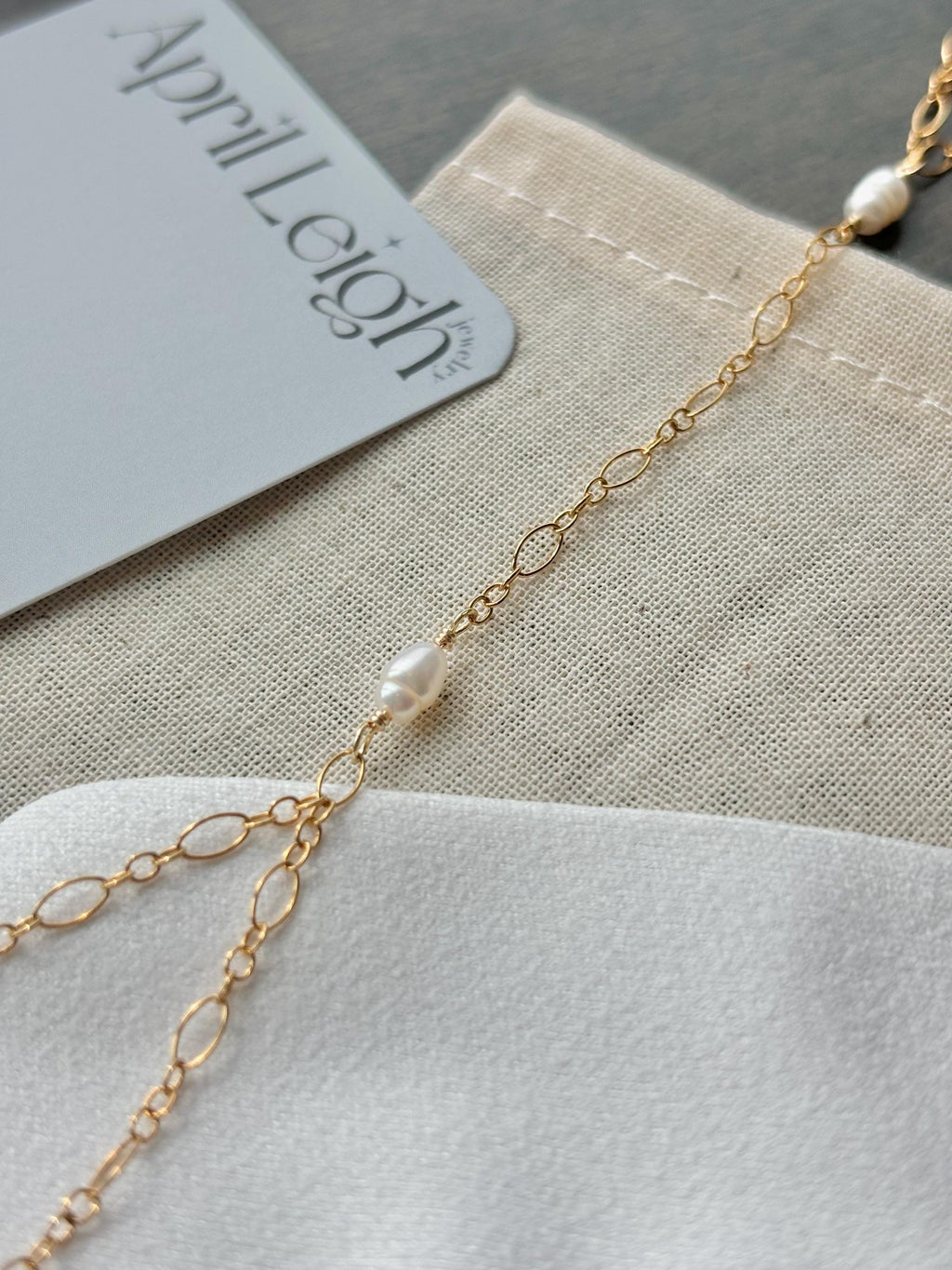 Elara Hand Chain