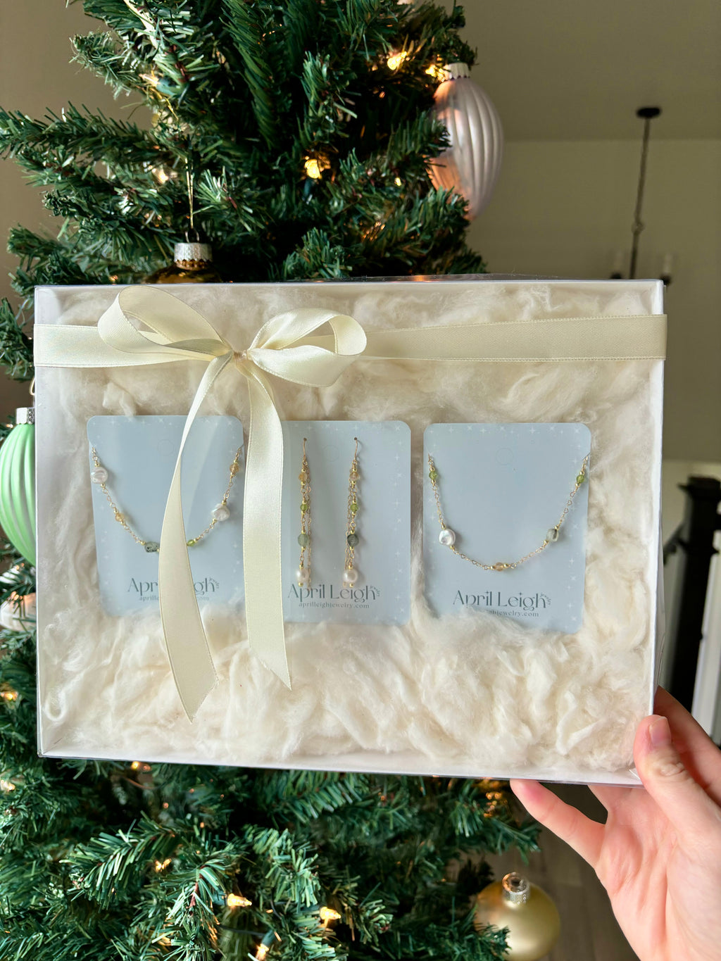 Wrapped & Ready: Valencia Jewelry Set