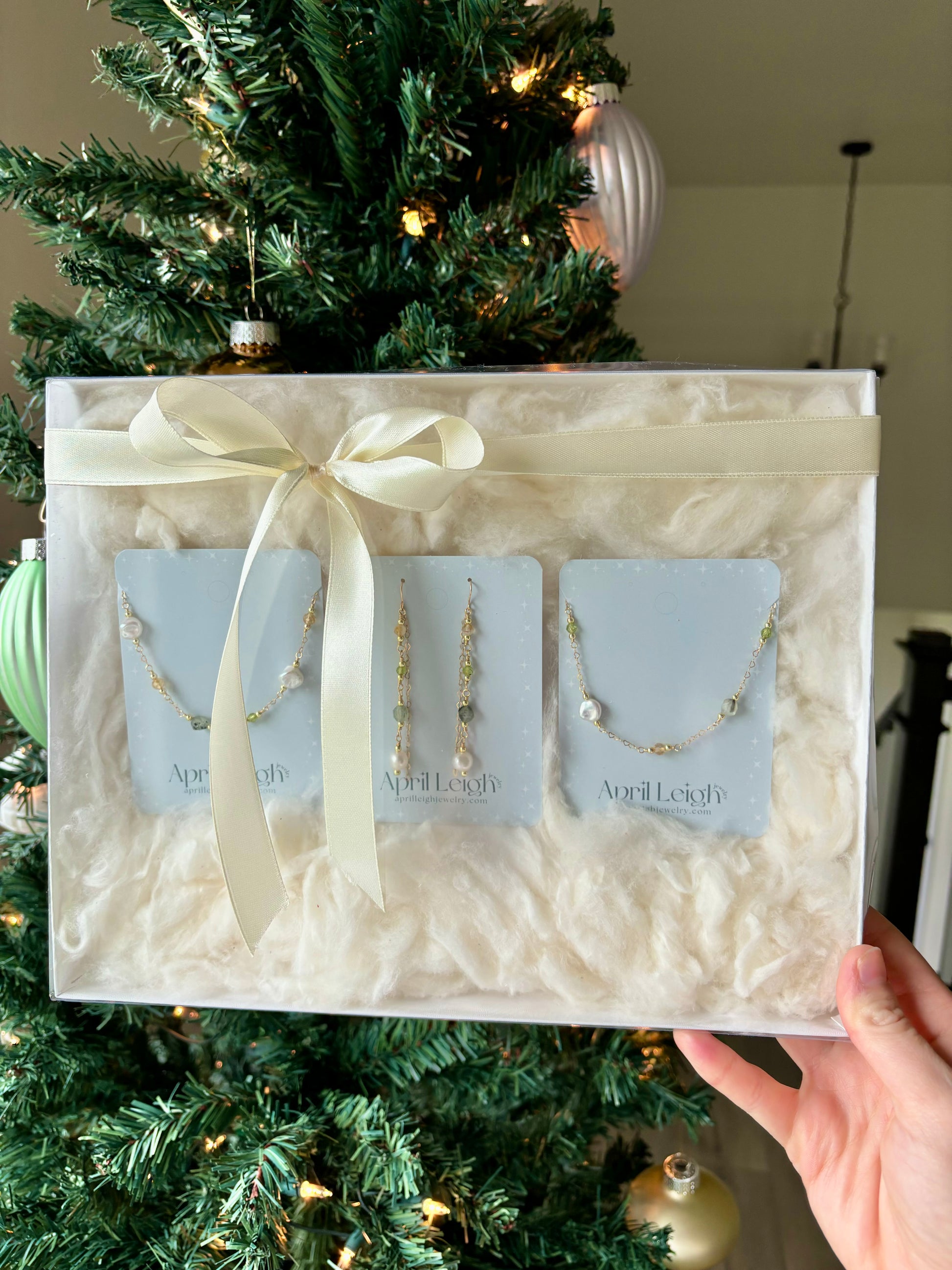 Wrapped & Ready: Valencia Jewelry Set