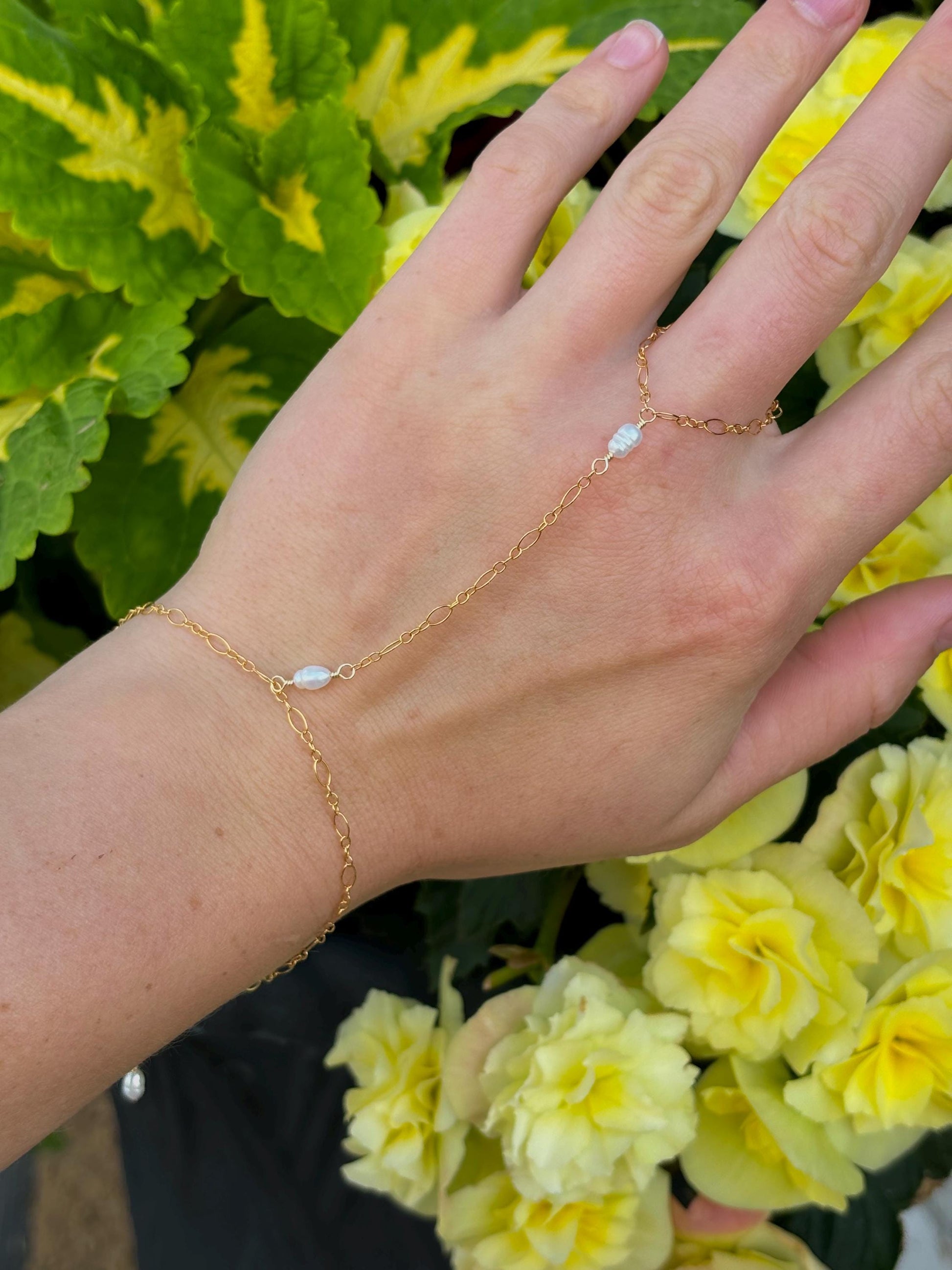 Elara Hand Chain