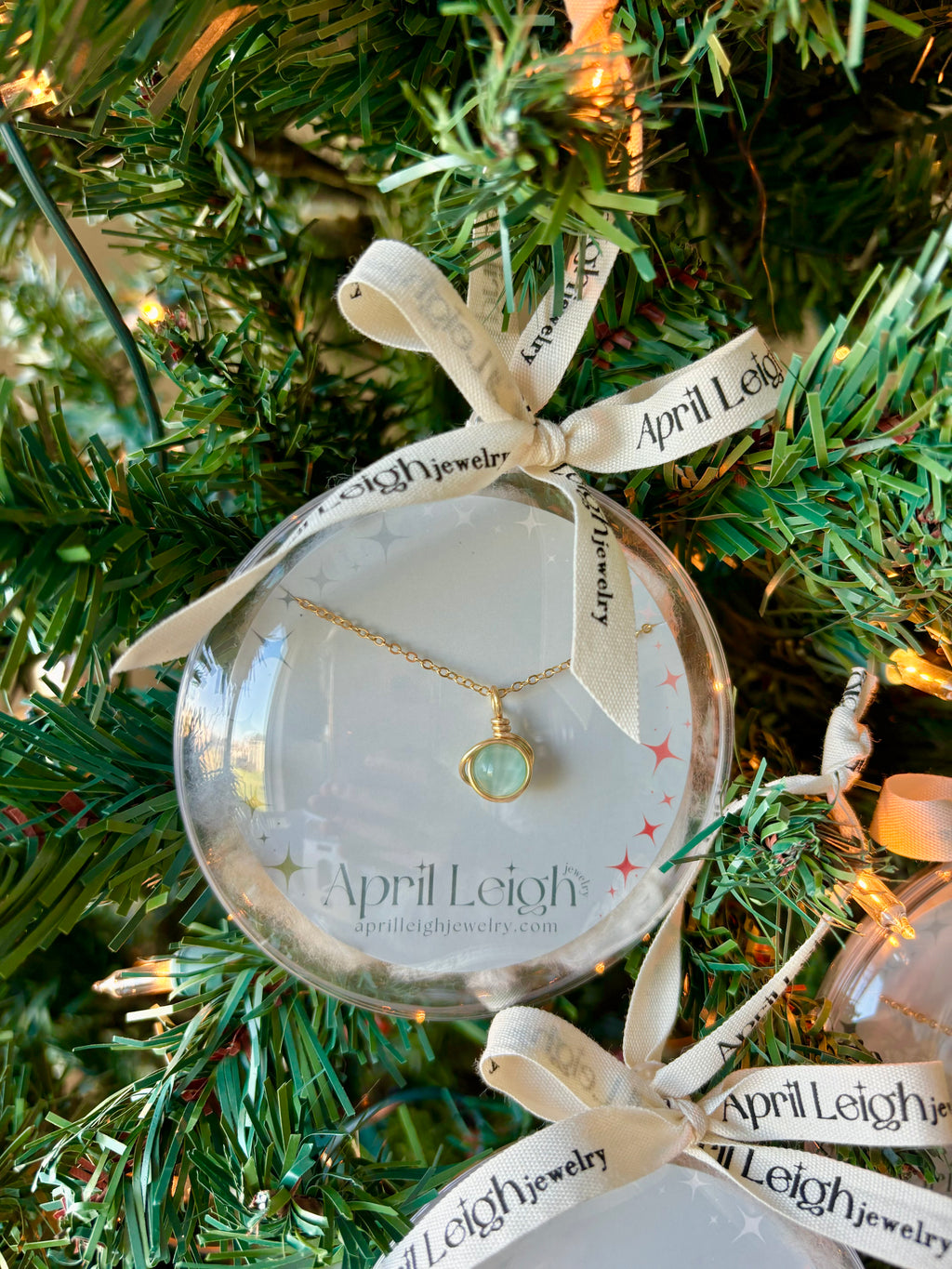Stocking Stuffer Ornaments: Gina Necklace