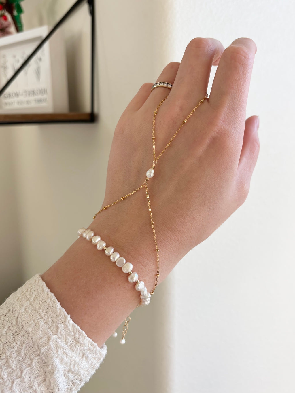 Noelle Hand Chain