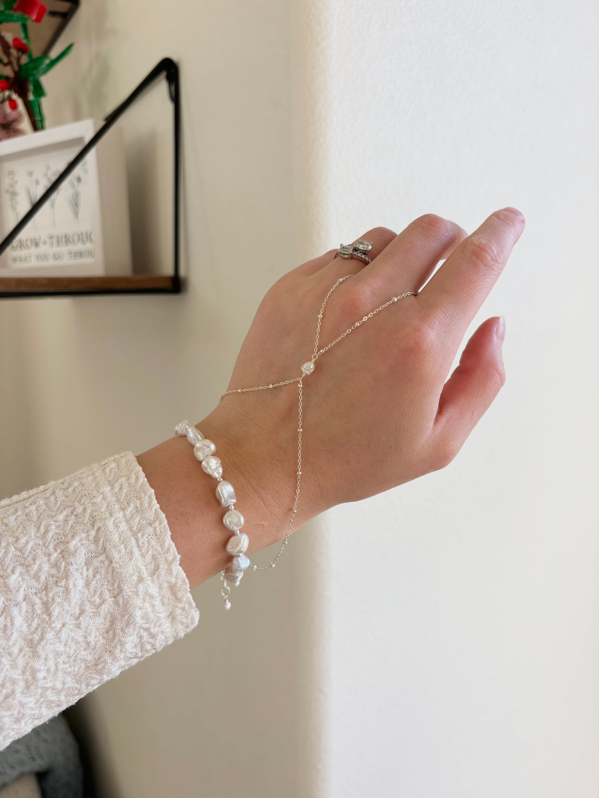 Noelle Hand Chain